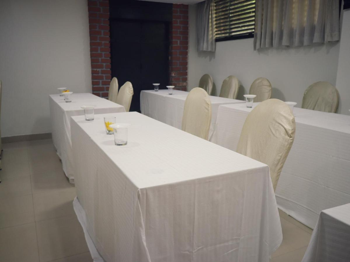The Green Path Eco Hotel 벵갈루루 외부 사진