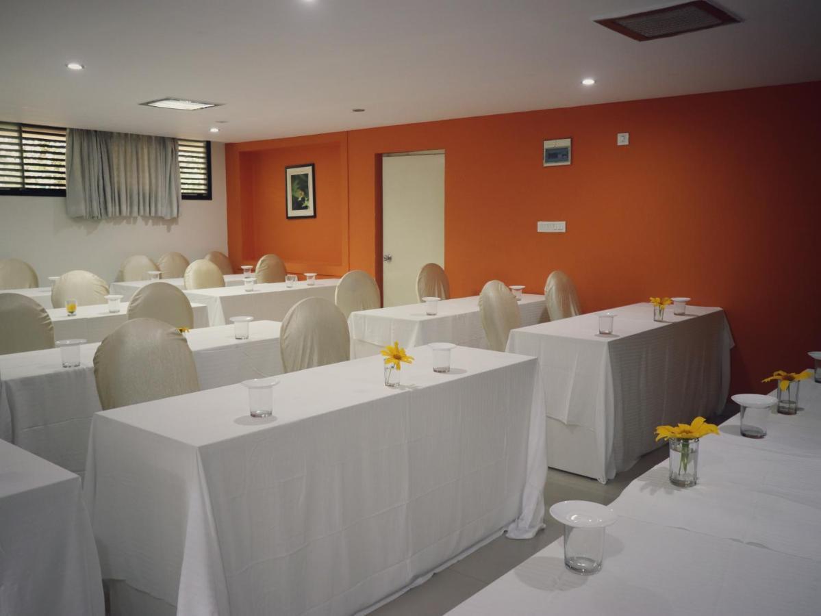 The Green Path Eco Hotel 벵갈루루 외부 사진